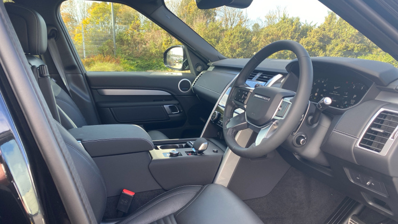 Land Rover Discovery 3.0 D350 Dynamic SE 5dr Auto Diesel Station Wagon